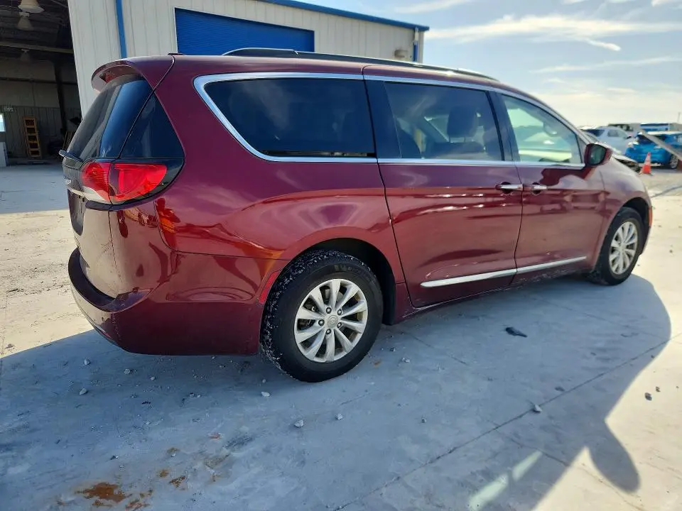 2017 CHRYSLER PACIFICA TOURING L  