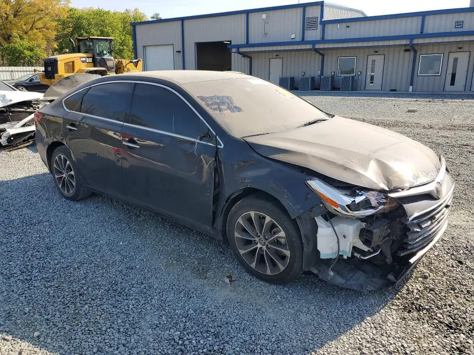 2017 TOYOTA AVALON XLE  