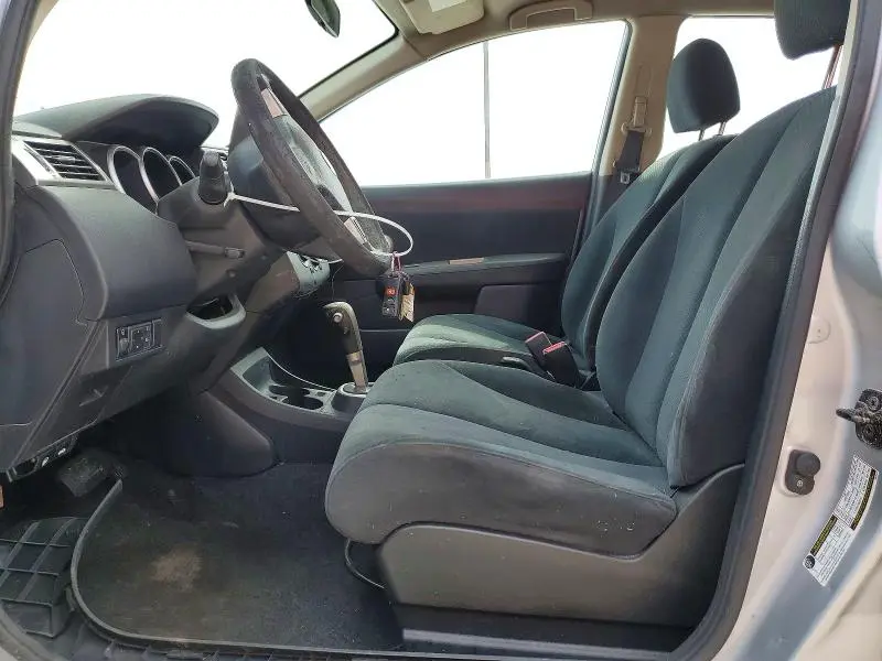2011 NISSAN VERSA 1.8 S  