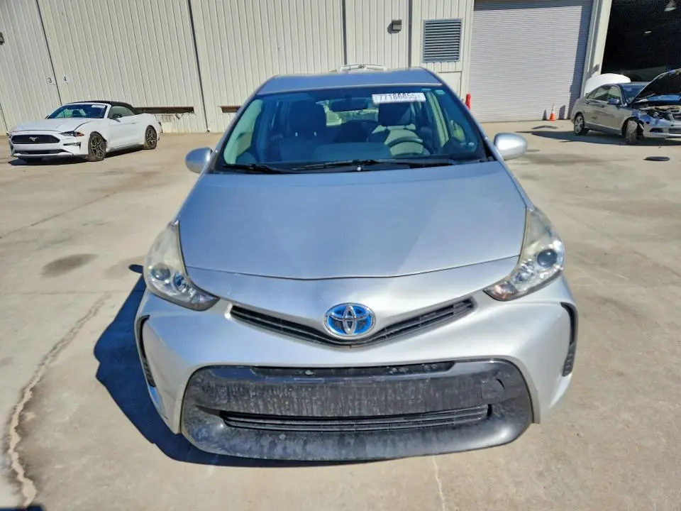 2015 TOYOTA PRIUS V   