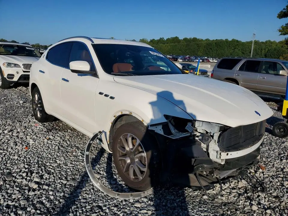 2017 MASERATI LEVANTE LUXURY  