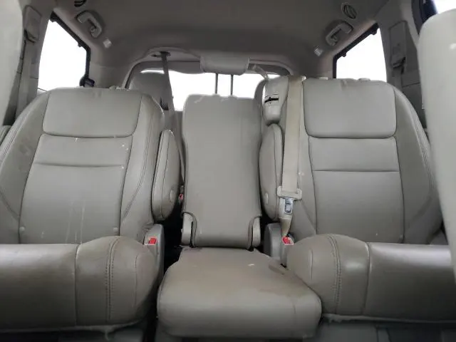 2019 TOYOTA SIENNA XLE  