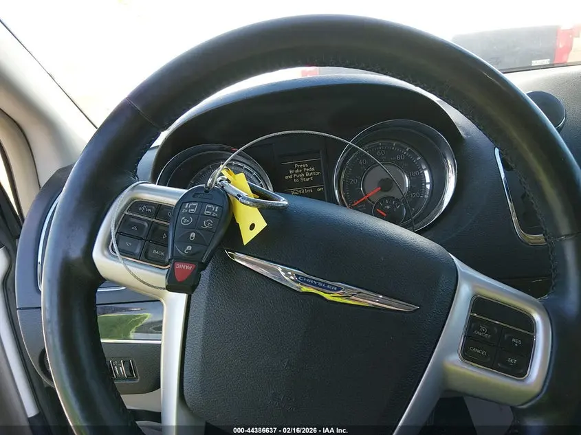 2016 CHRYSLER TOWN & COUNTRY TOURING-L