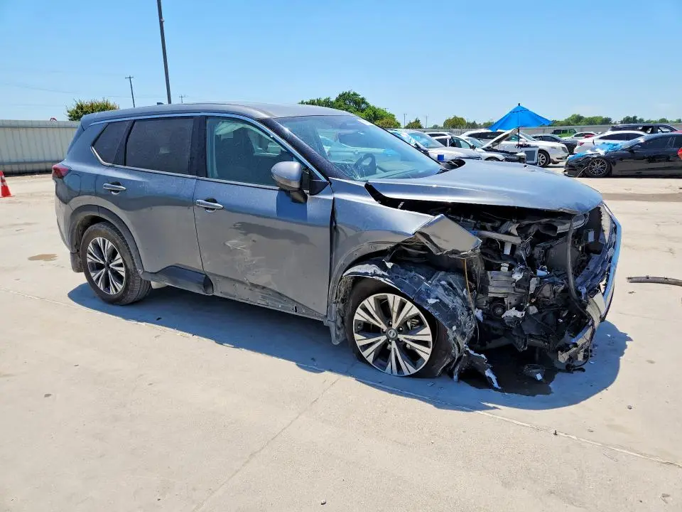 2021 NISSAN ROGUE SV  