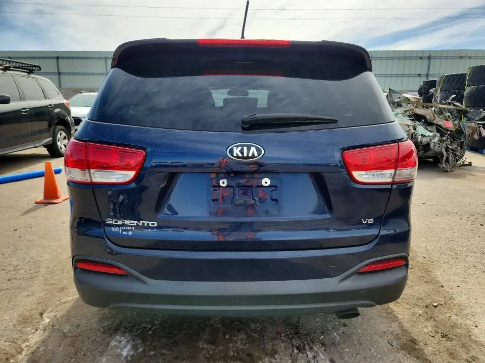 2017 KIA SORENTO LX V6  