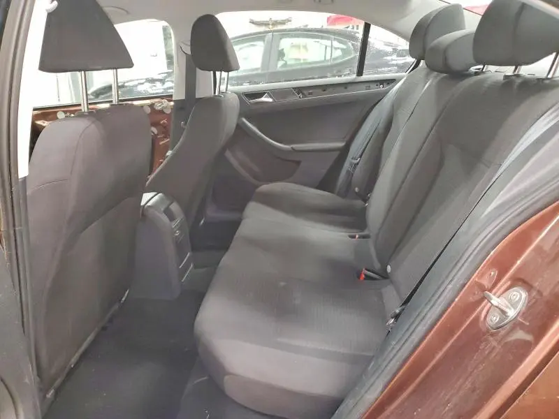 2016 VOLKSWAGEN JETTA SE  