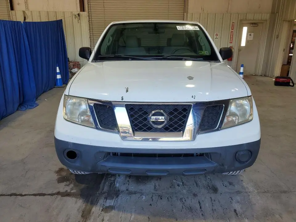 2013 NISSAN FRONTIER S  