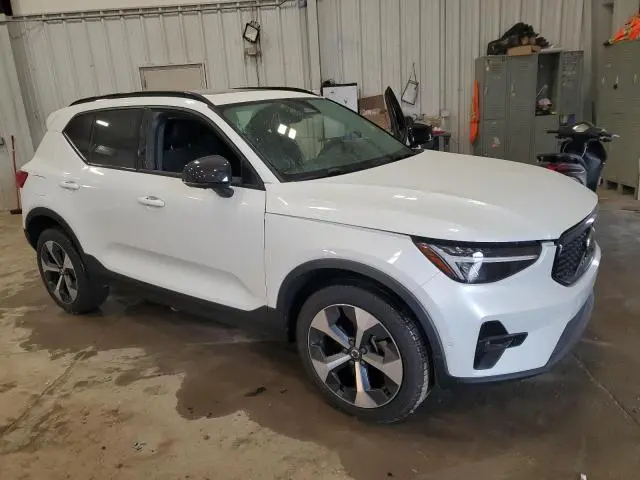 2023 VOLVO XC40 ULTIMATE  