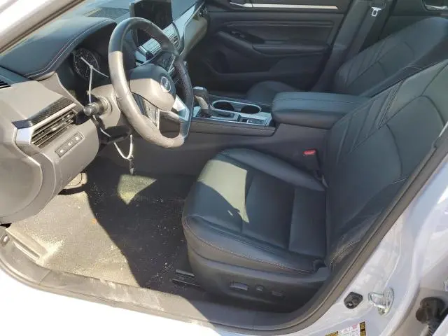 2023 NISSAN ALTIMA SR  