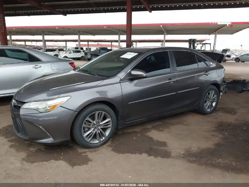 2016 TOYOTA CAMRY SE
