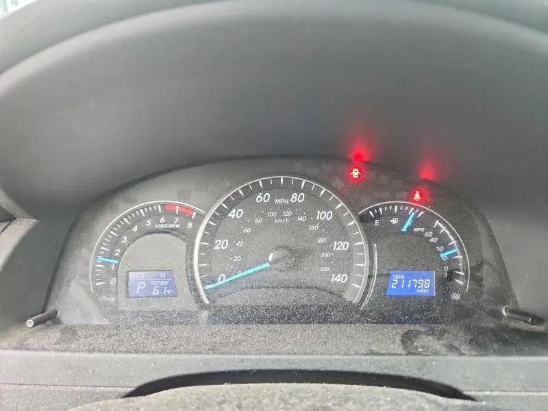 2012 TOYOTA CAMRY LE  