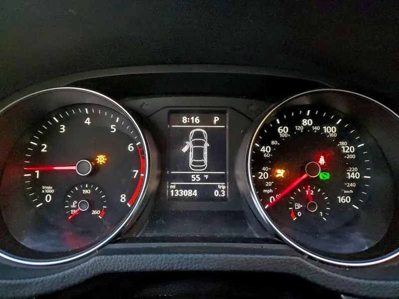 2016 VOLKSWAGEN PASSAT SE  