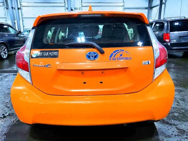 2015 TOYOTA PRIUS C ONE  