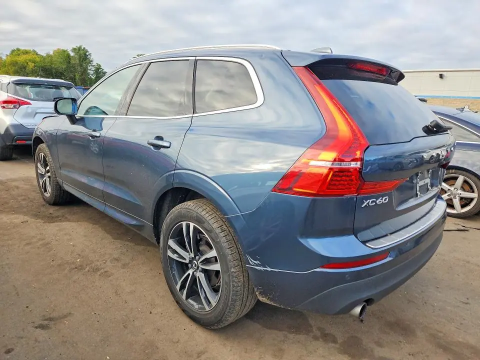 2020 VOLVO XC60 T5 MOMENTUM  