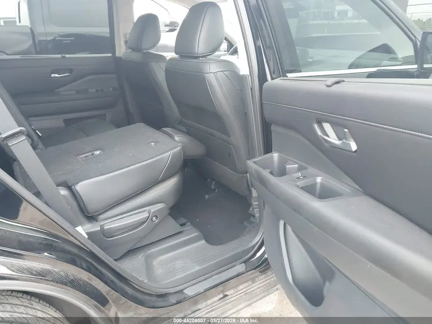 2024 NISSAN PATHFINDER SL FWD