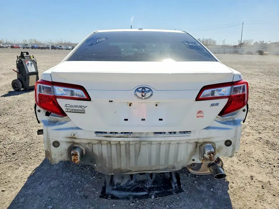 2014 TOYOTA CAMRY L  