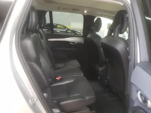 2018 VOLVO XC90 T5  
