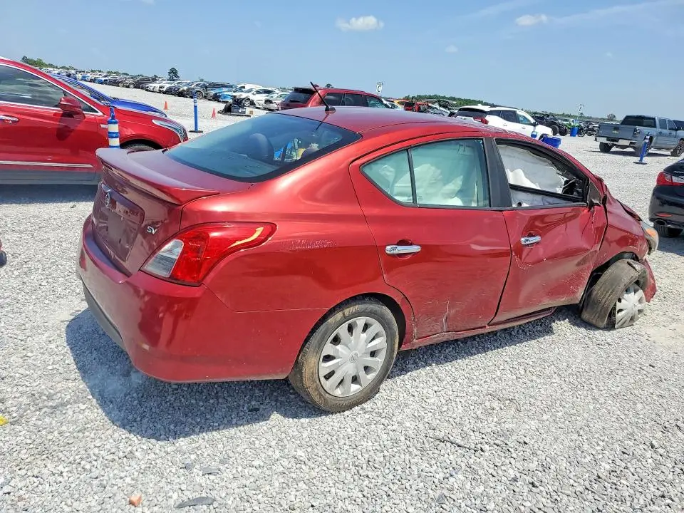 2018 NISSAN VERSA SV  