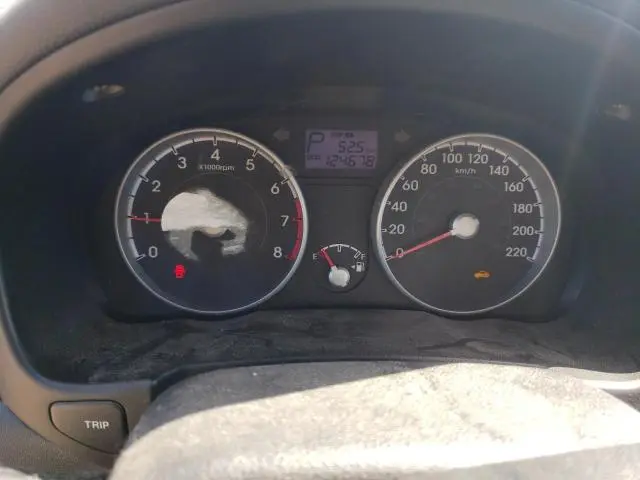2010 HYUNDAI ACCENT SE  
