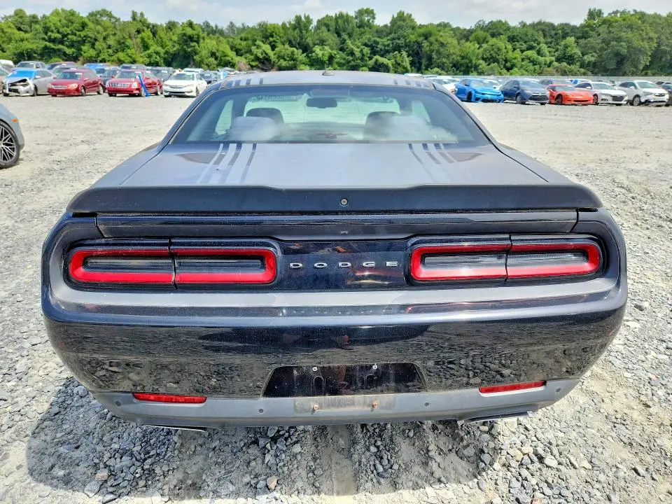 2015 DODGE CHALLENGER SXT  