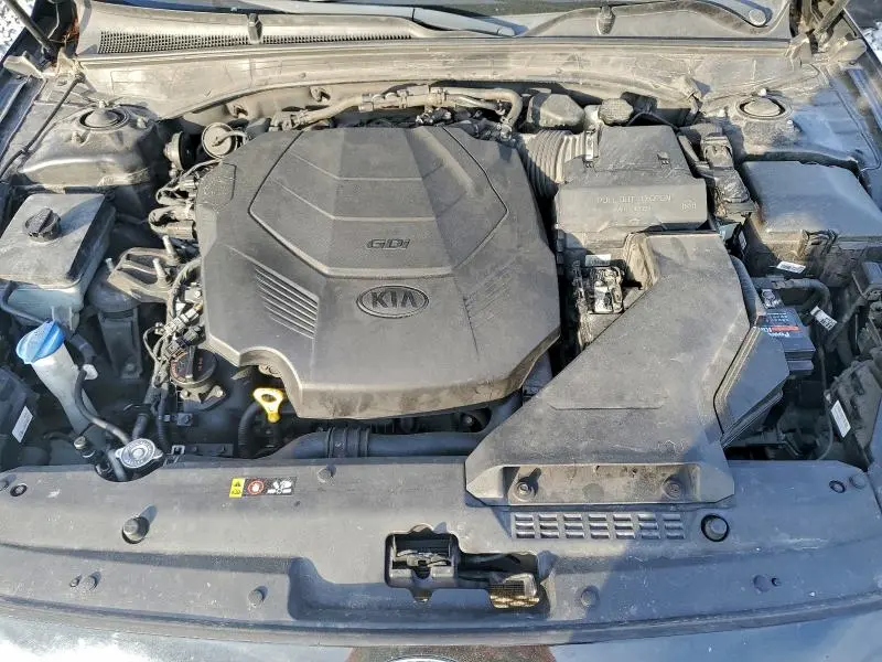 2017 KIA CADENZA PREMIUM  