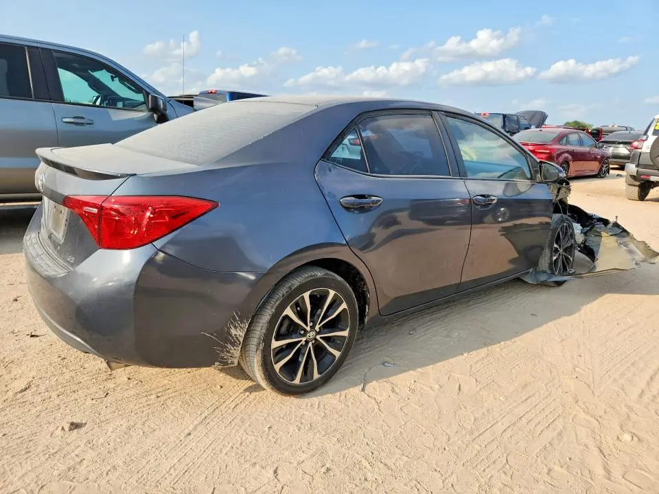 2017 TOYOTA COROLLA SE  