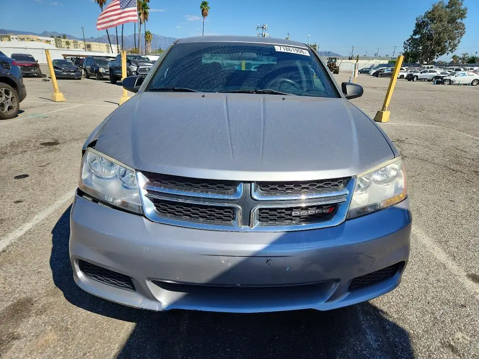 2014 DODGE AVENGER SE  