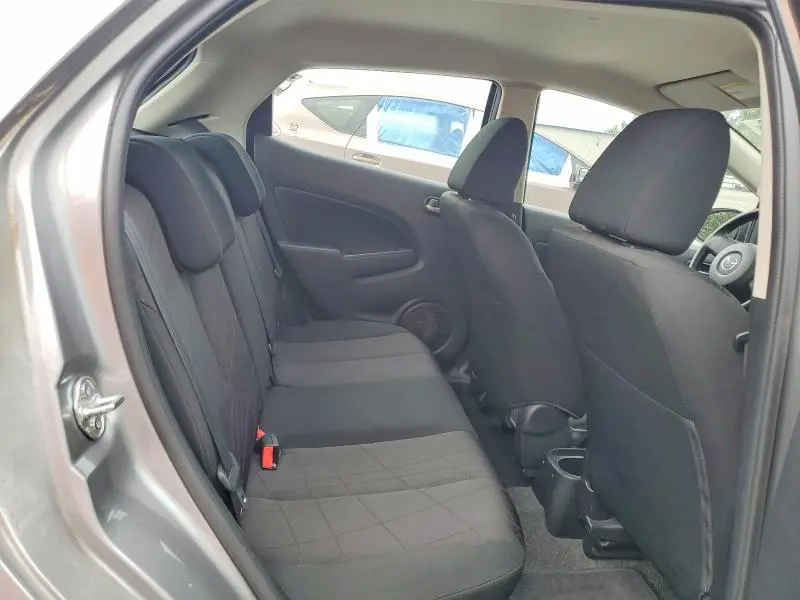 2013 MAZDA MAZDA2   