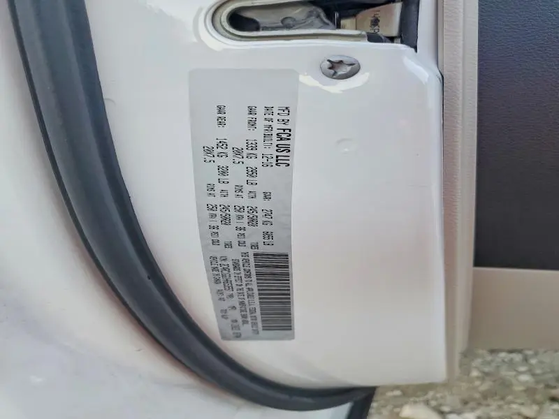 2017 CHRYSLER PACIFICA LIMITED  