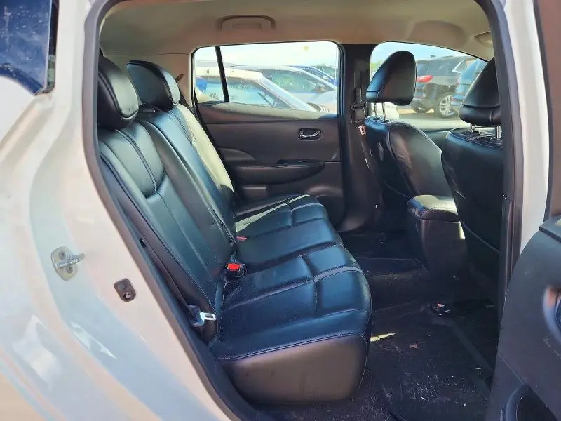 2018 NISSAN LEAF SL  