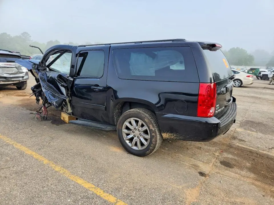 2011 GMC YUKON XL C1500 SLE  