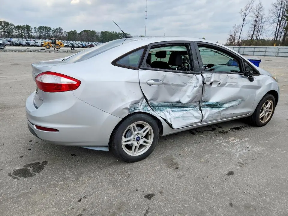 2018 FORD FIESTA SE  