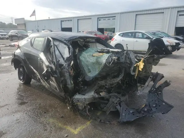 2013 TOYOTA C-HR XLE  