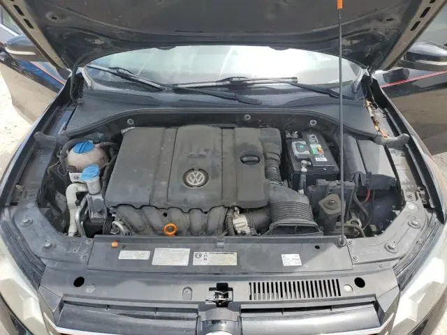 2013 VOLKSWAGEN PASSAT SE  