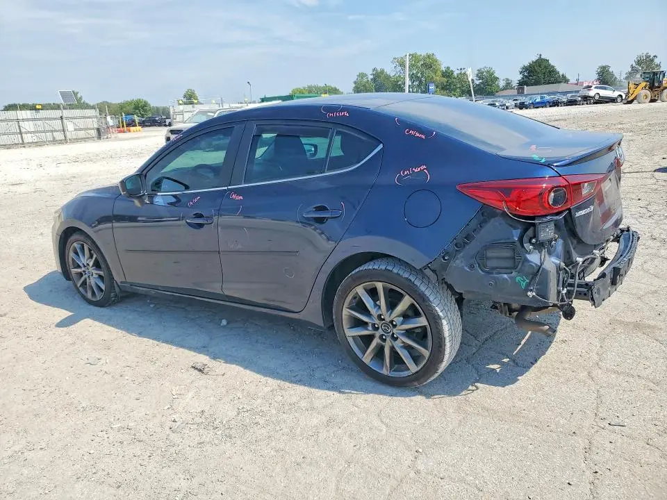 2018 MAZDA 3 TOURING  