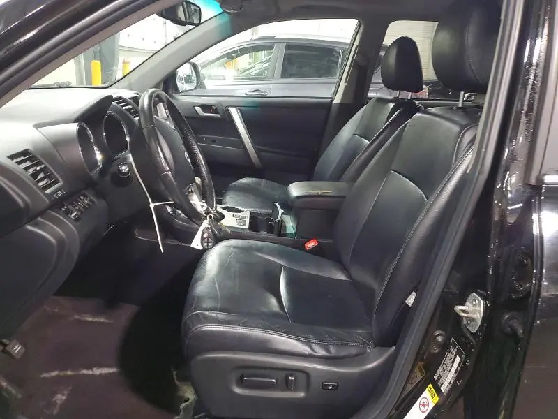 2012 TOYOTA HIGHLANDER BASE  
