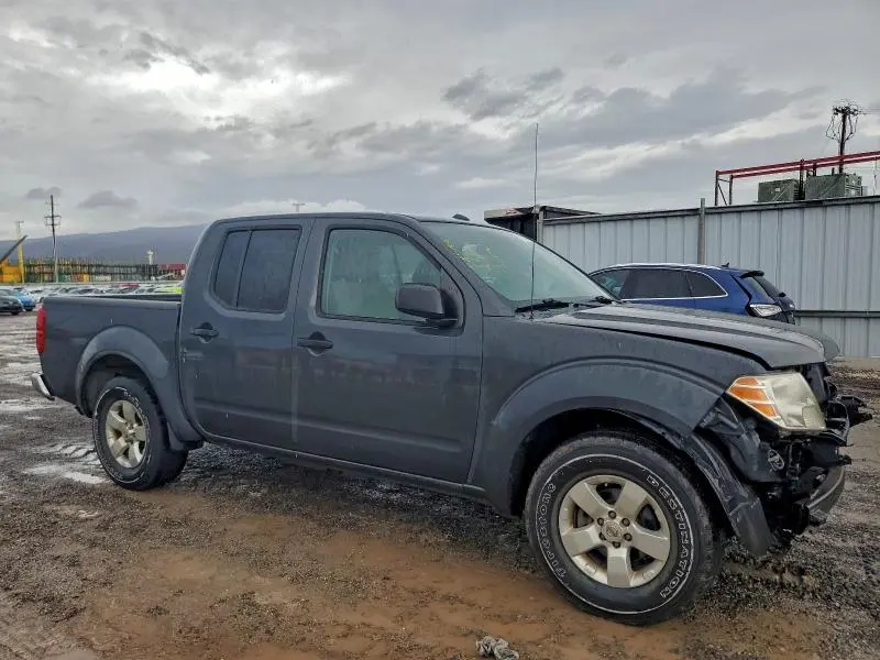 2013 NISSAN FRONTIER S  
