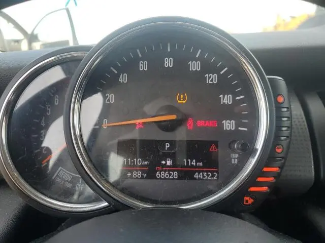 2017 MINI COOPER   