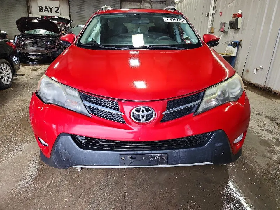 2015 TOYOTA RAV4 XLE  