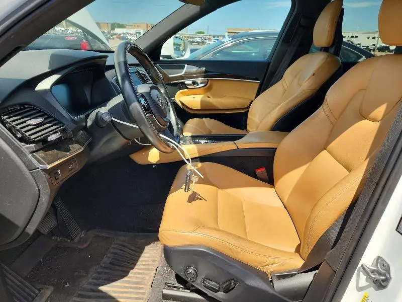 2018 VOLVO XC90 T6  