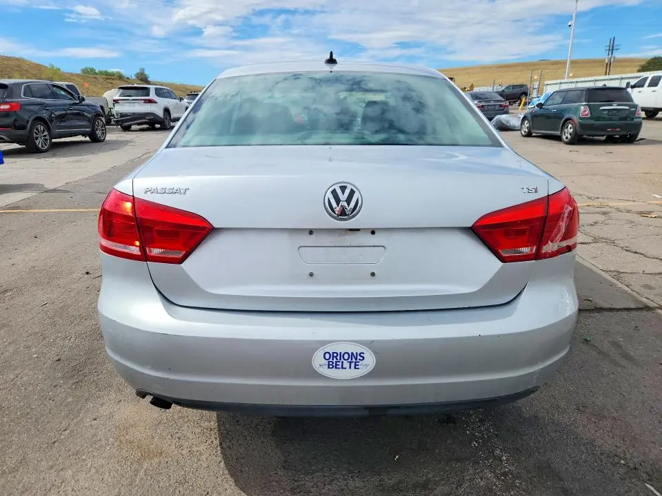 2015 VOLKSWAGEN PASSAT S  