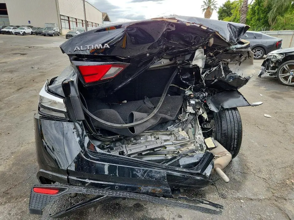 2025 NISSAN ALTIMA SV  