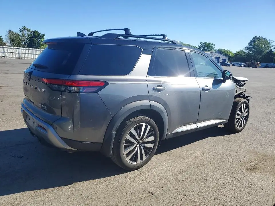 2022 NISSAN PATHFINDER PLATINUM  