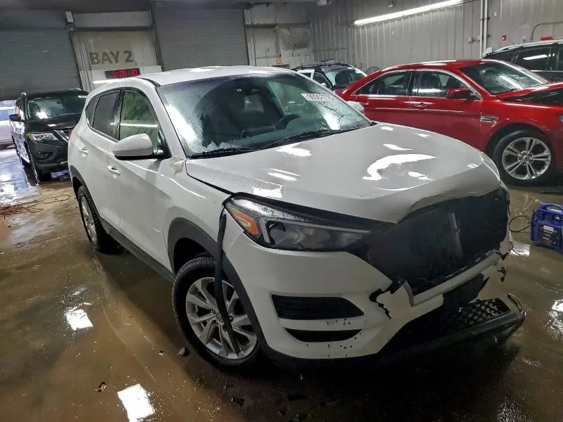 2020 HYUNDAI TUCSON SE  