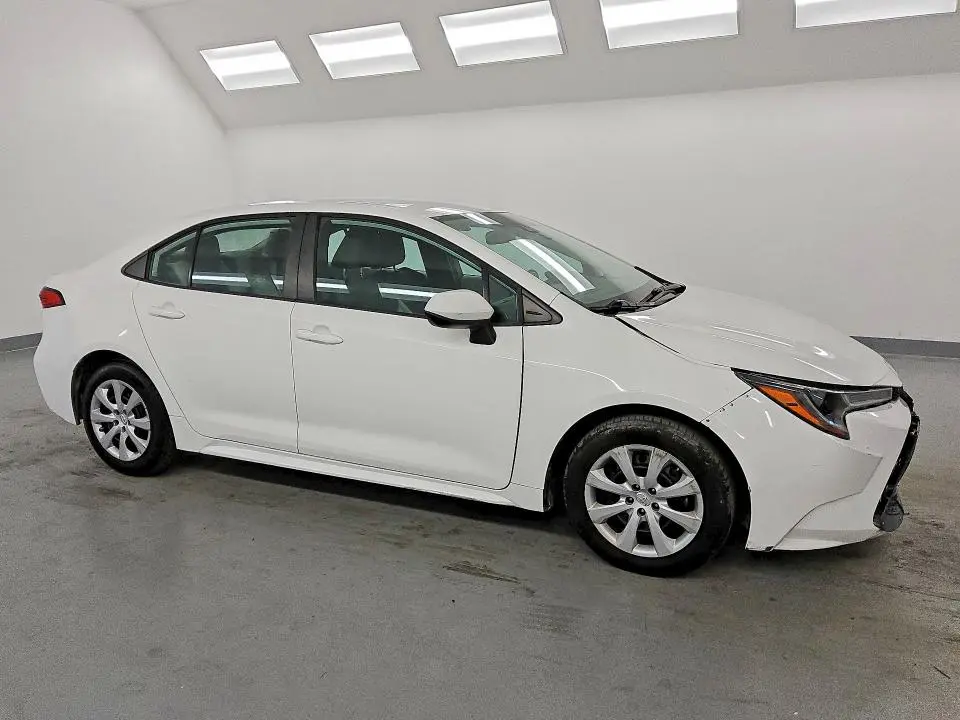2021 TOYOTA COROLLA LE  