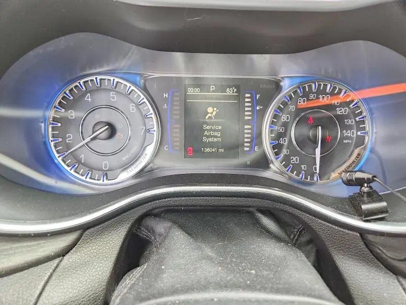 2015 CHRYSLER 200 LX  