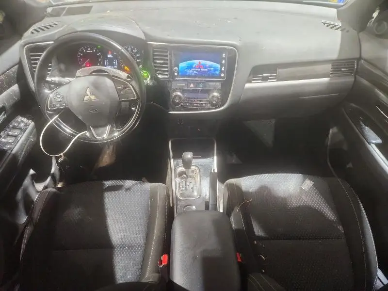 2018 MITSUBISHI OUTLANDER SE  