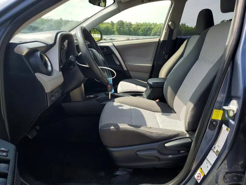 2013 TOYOTA RAV4 LE  