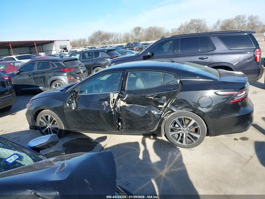 2023 NISSAN MAXIMA SV