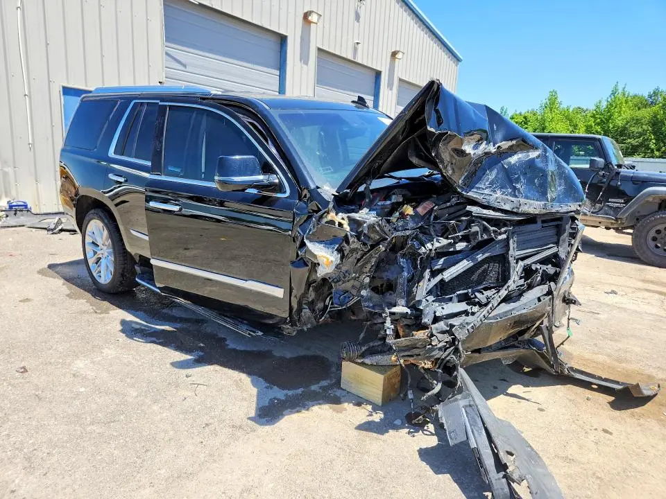 2019 CADILLAC ESCALADE LUXURY  
